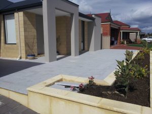 Perth Driveway in Rockford Charcoal Pavers